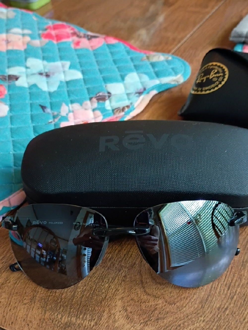 Revo Descend A Men's Aviator Sunglasses - Black Polarized New